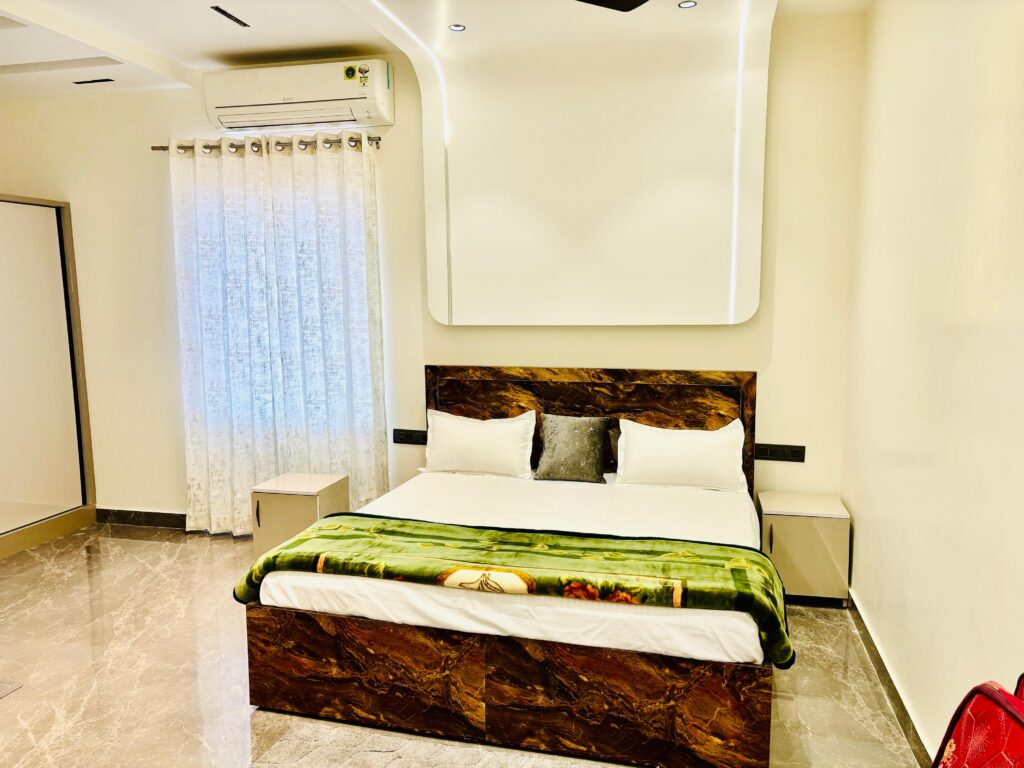 hotel-rooms